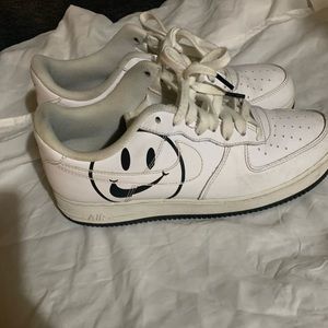 Nike Air Force 1 “Have a nice day” smile on the side
